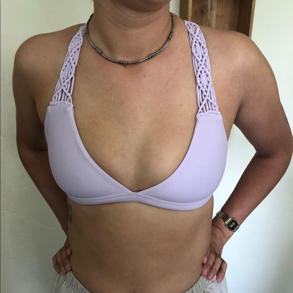 Mikoh Tuamotu Macrame Lavendar bikini top | M
